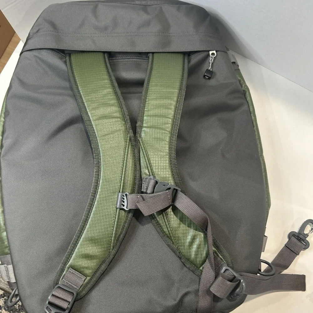 NEW LL Bean Adventure Pro Duffle And Tote Green Nylon Water Resistant Backpacks